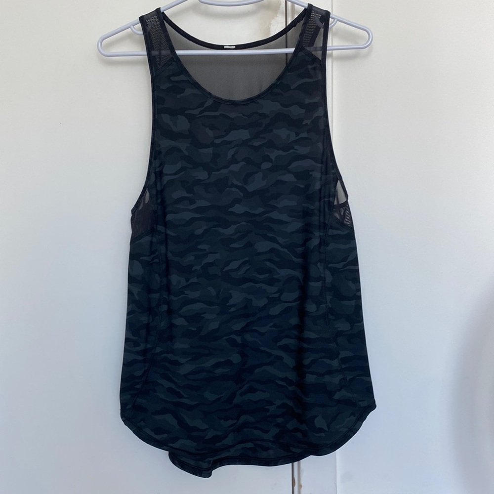 [SOLD] Lululemon camouflage top in excellent condition